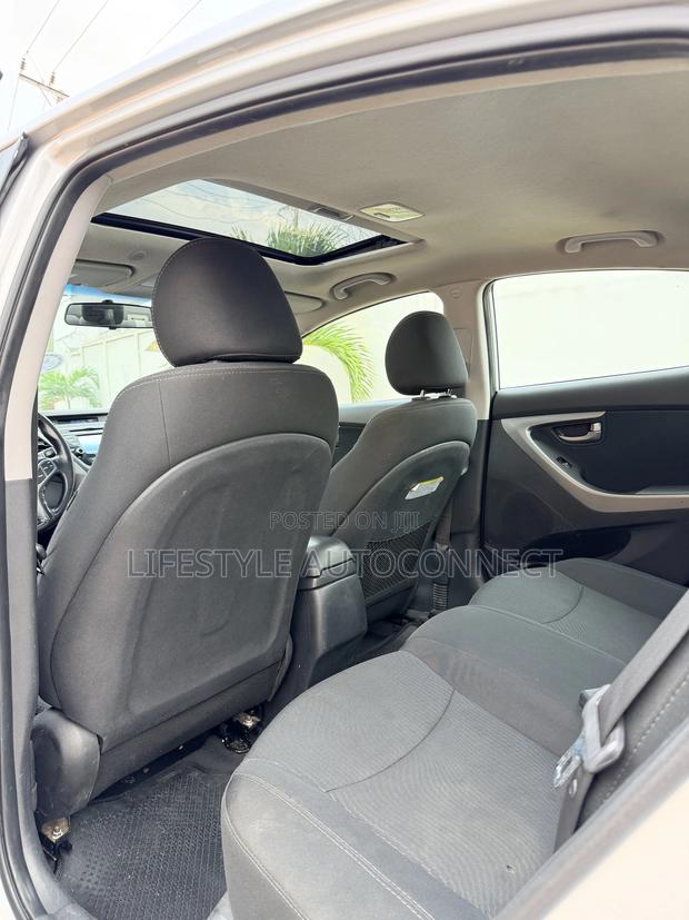 Hyundai Elantra 2015 Silver