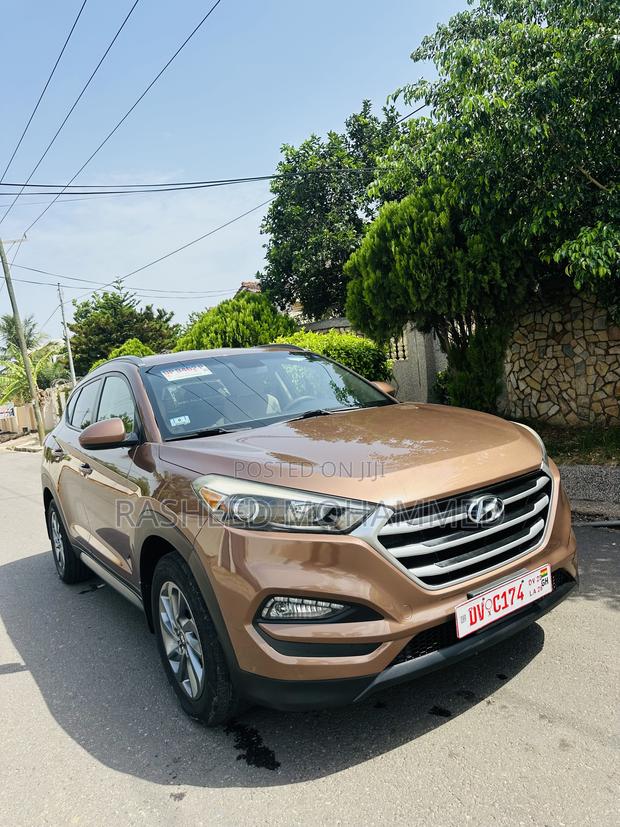 Hyundai Tucson Sport AWD 2017 Brown