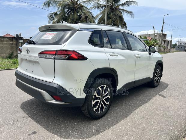 Toyota Frontlander 2.0 Petrol FWD 2022 White
