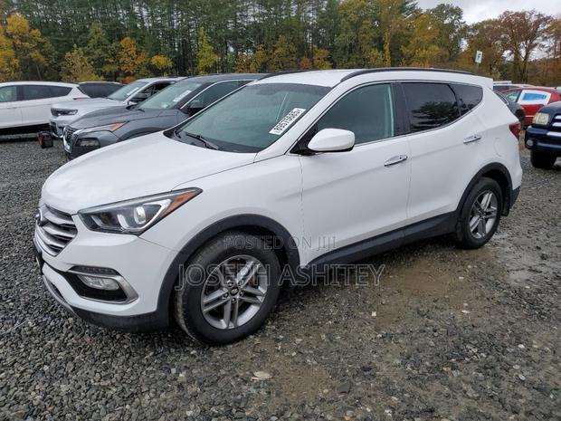 Hyundai Santa Fe SE AWD 2017 White