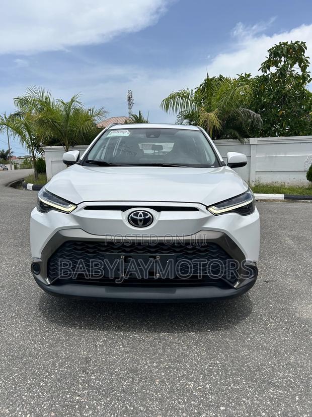 Toyota Frontlander 2.0 Petrol FWD 2022 White