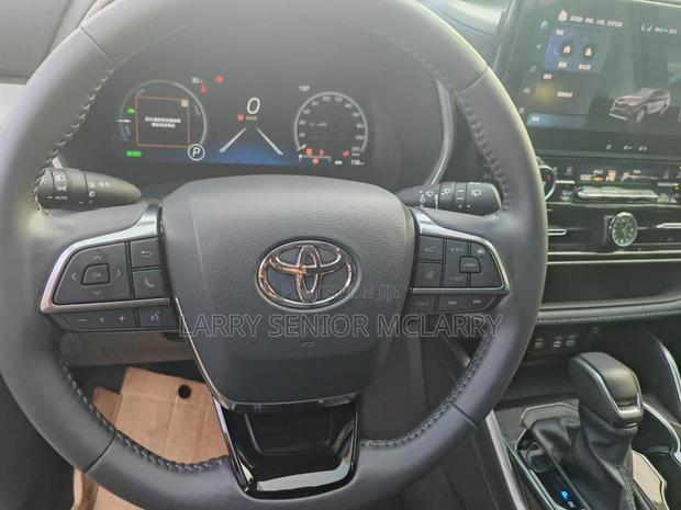 Toyota Highlander Platinum 2025 Blue