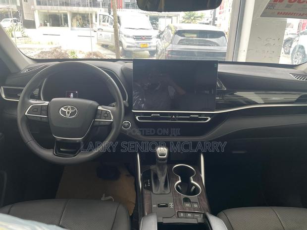 Toyota Highlander Platinum 2025 Blue
