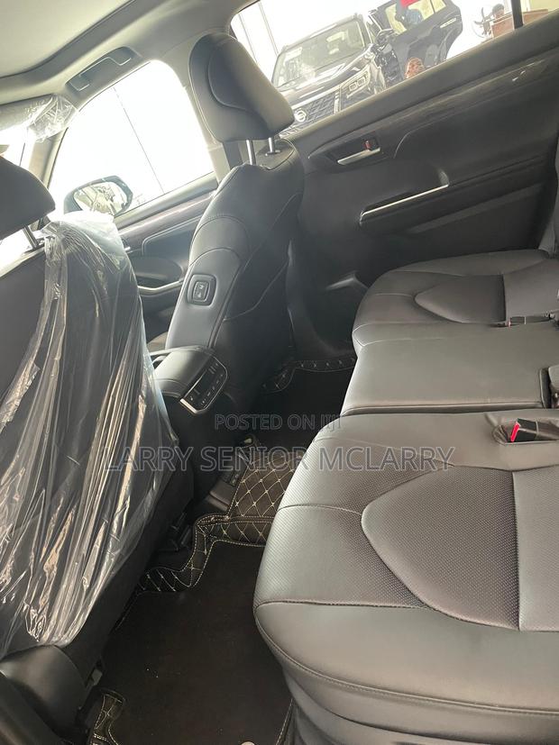 Toyota Highlander Platinum 2025 Blue