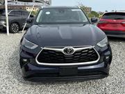 Toyota Highlander XLE 2022 Blue for sale