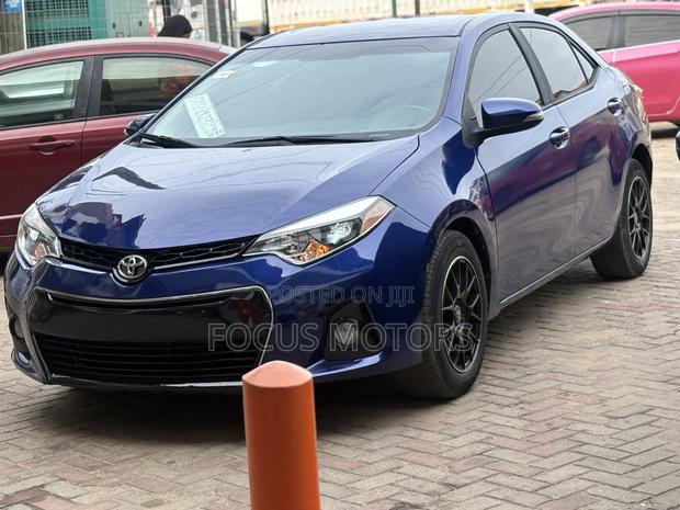 Toyota Corolla S 4dr Sedan (1.8L 4cyl CVT) 2015 Blue