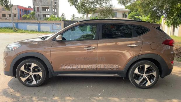 Hyundai Tucson Limited AWD 2016 Brown