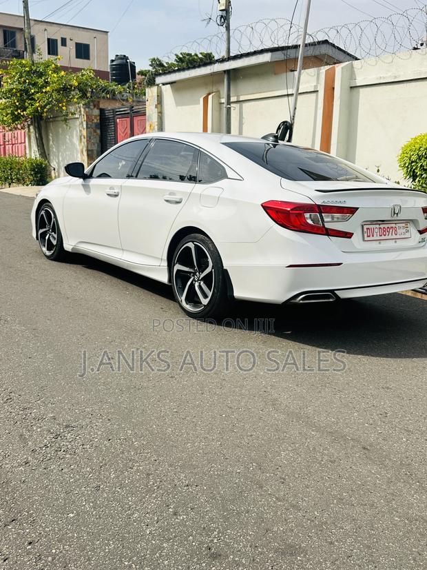 Honda Accord Sport 2.0T 2022 White
