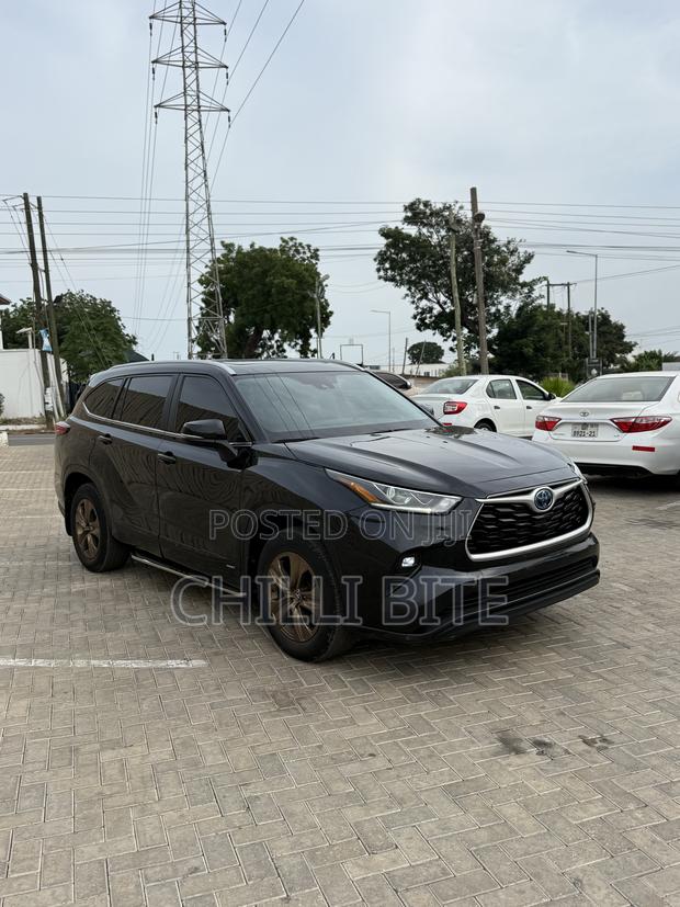 Toyota Highlander XLE FWD 2023 Black