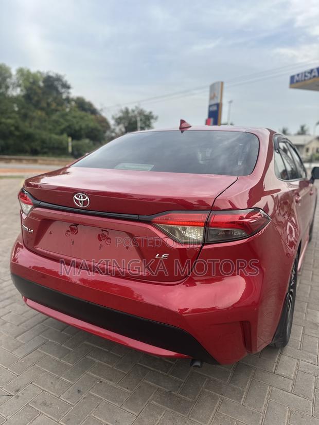 Toyota Corolla LE 2022 Red