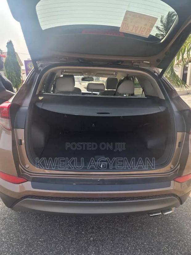 Hyundai Tucson Limited FWD 2016 Brown