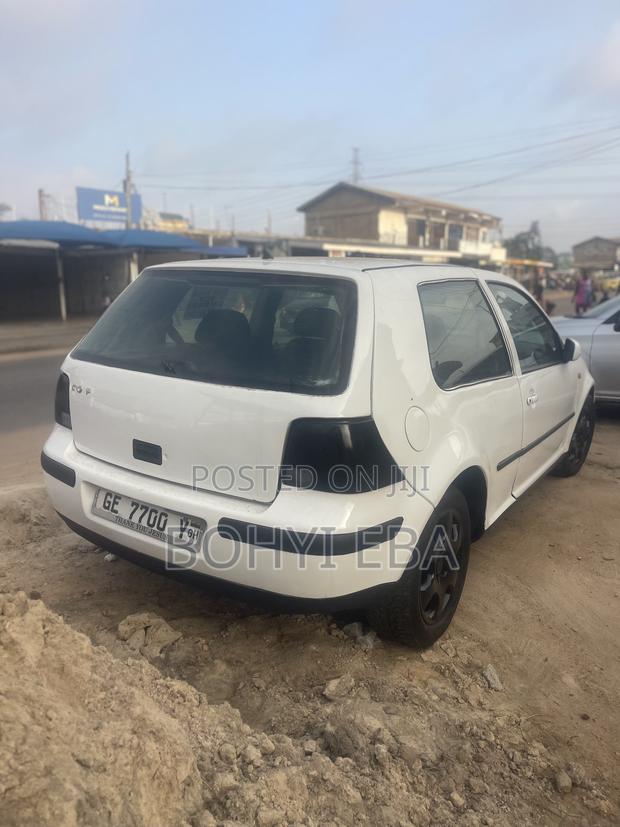 Volkswagen E-Golf 2015 Off white