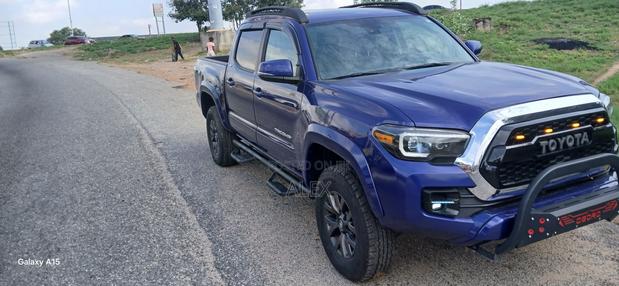 Toyota Tacoma SR Double Cab 5' Bed I4 AT 2023 Blue