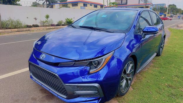 Toyota Corolla SE 2021 Blue
