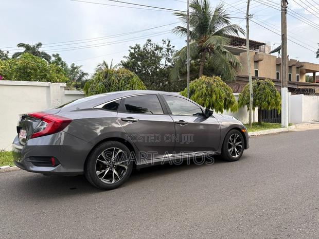 Honda Civic LX 4dr Sedan (2.0L 4cyl) 2016 Gray