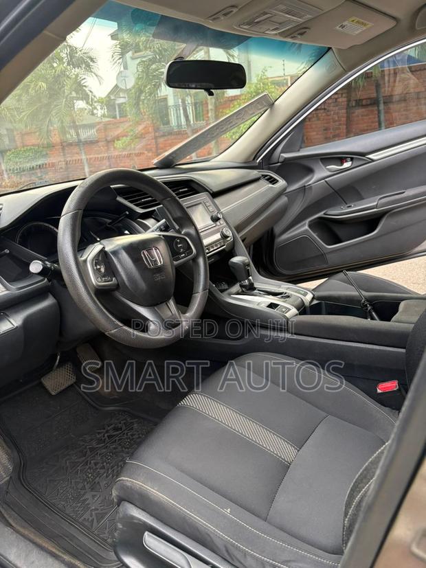 Honda Civic LX 4dr Sedan (2.0L 4cyl) 2016 Gray