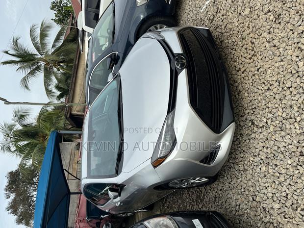 Toyota Corolla LE (1.8L 4cyl 2A) 2019 Silver