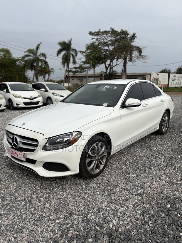 Mercedes-Benz C300 Base 4dr RWD Sedan (2.0L 4cyl 7A) 2015 White