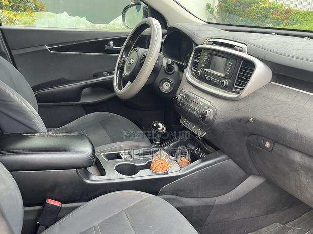 Kia Sorento 4dr SUV 2016 Black