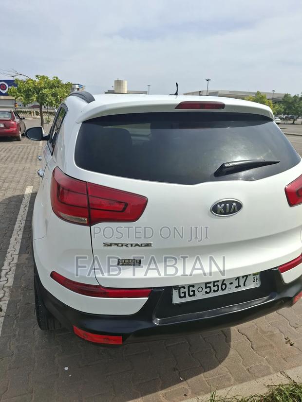 Kia Sportage Base 4dr FWD (2.4L 4cyl 6M) 2012 White