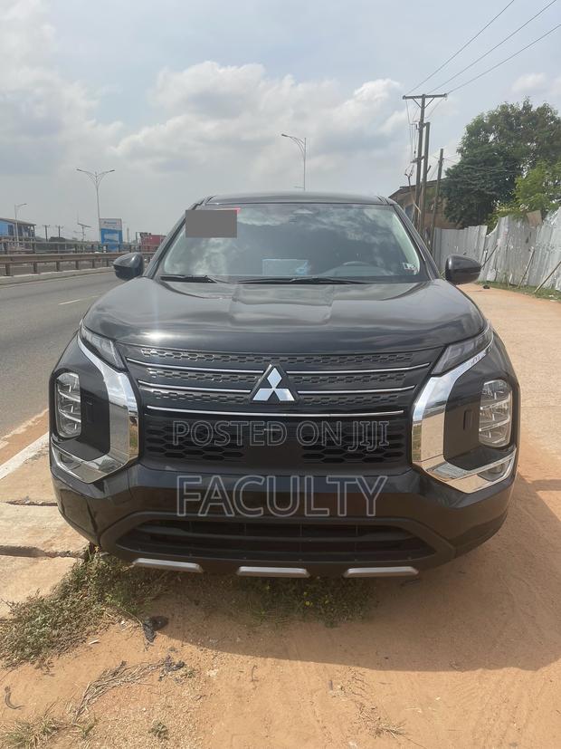 Mitsubishi Outlander SE Launch Edition 2022 Black