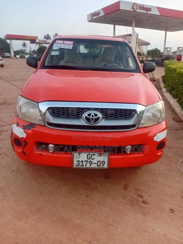 Toyota Hilux Revo Double Cab Deisel 2.8 AWD 2022 Red
