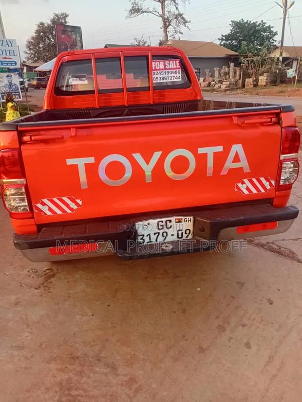 Toyota Hilux Revo Double Cab Deisel 2.8 AWD 2022 Red