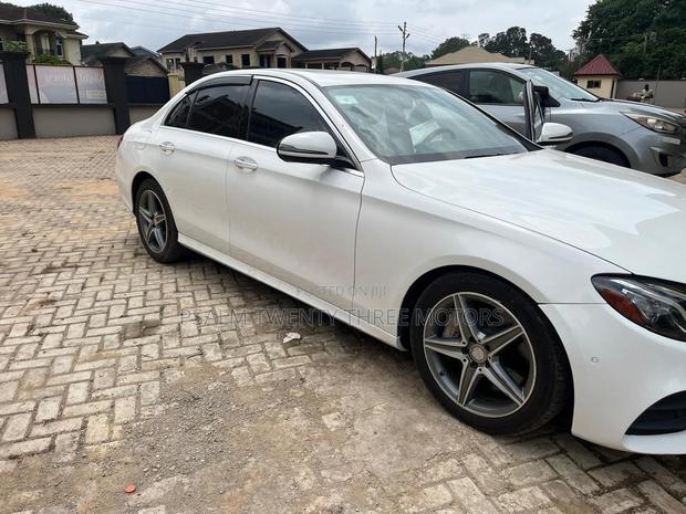 Mercedes-Benz E300 2018 White
