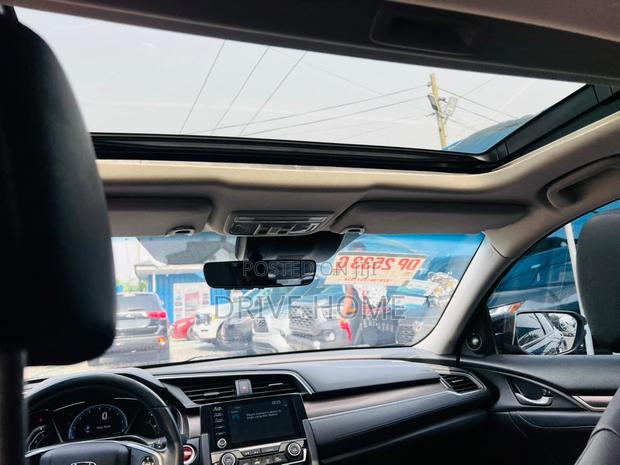 Honda Civic Touring Sedan 2018 White