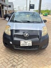 Toyota Vitz 1.0 FWD 3dr 2010 Gray for sale