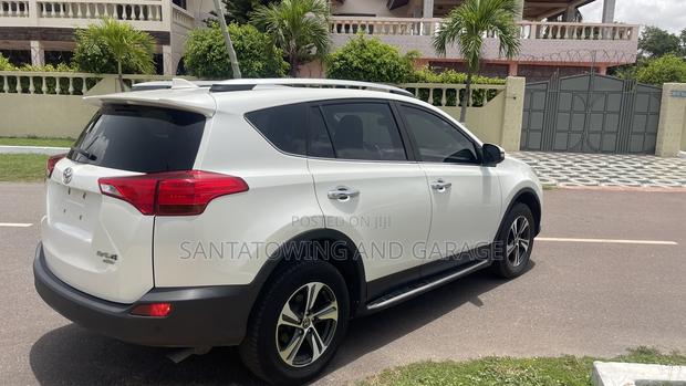 Toyota RAV4 2015 White