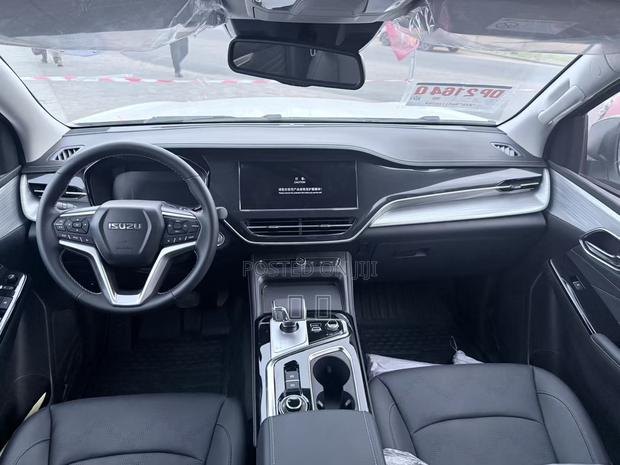 New Isuzu D-MAX 2026 White