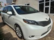 Toyota Sienna 2015 Pearl for sale