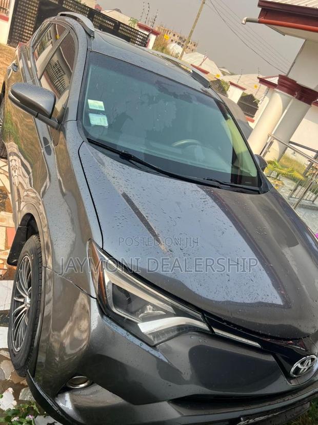 Toyota RAV4 2015 Gray