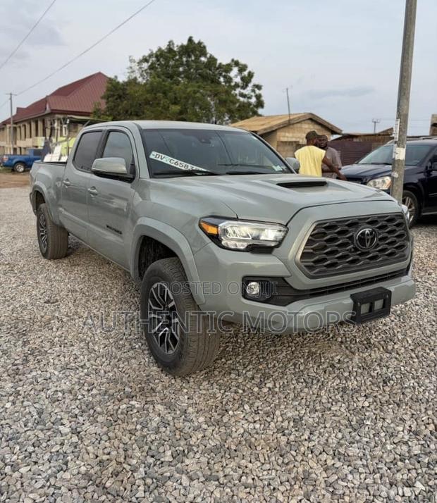 Toyota Tacoma TRD Sport Double Cab 6' Bed V6 AT 2023 Beige