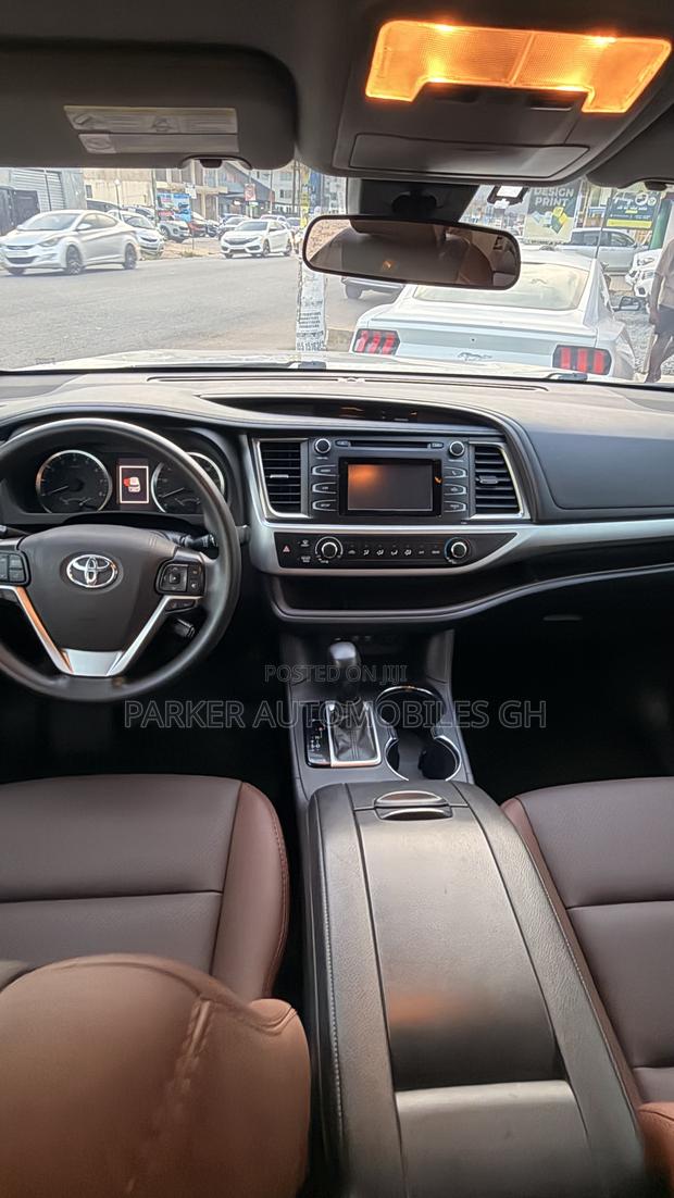 Toyota Highlander 2019 Silver
