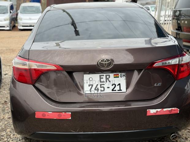 Toyota Corolla LE 4dr Sedan (1.8L 4cyl CVT) 2016 Brown