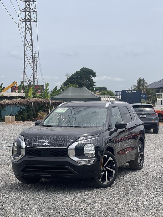 Mitsubishi Outlander SEL 2023 Black