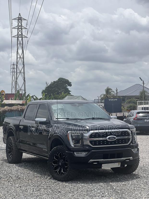 Ford F-150 Platinum 2021 Black