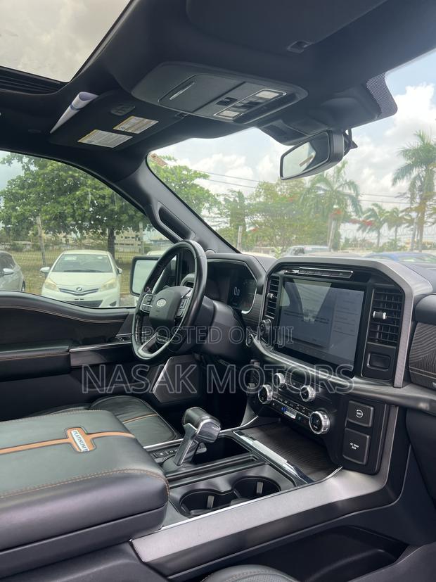 Ford F-150 Platinum 2021 Black