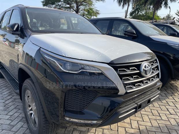 New Toyota Fortuner 2025 Black