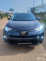 Toyota RAV4 2018 Gray for sale