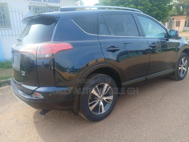 Toyota RAV4 2018 Gray