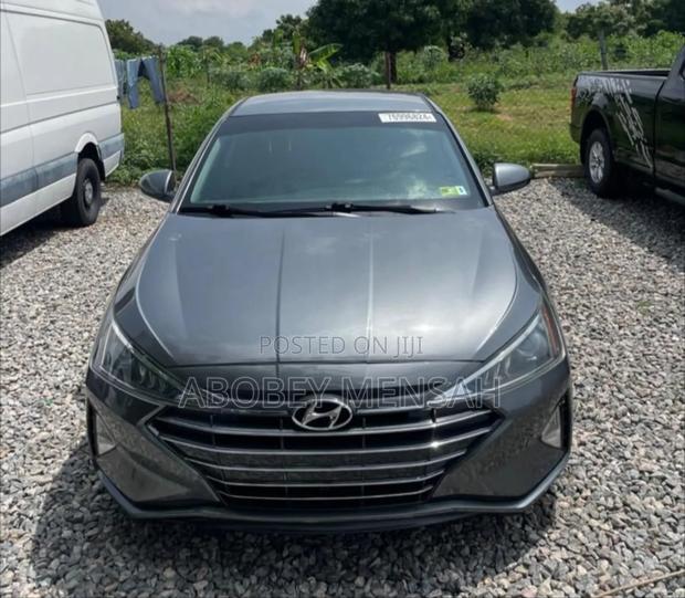 Hyundai Elantra SE 2020 Gray