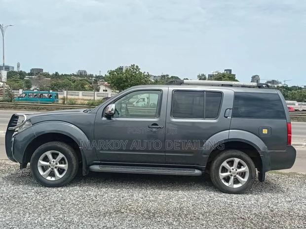 Nissan Pathfinder 2013 Gray
