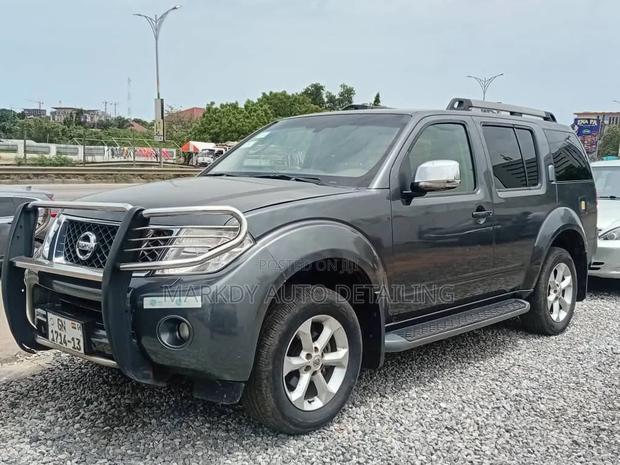 Nissan Pathfinder 2013 Gray