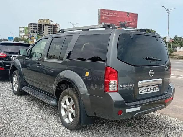 Nissan Pathfinder 2013 Gray