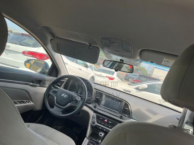 Hyundai Elantra SE 2018 Blue