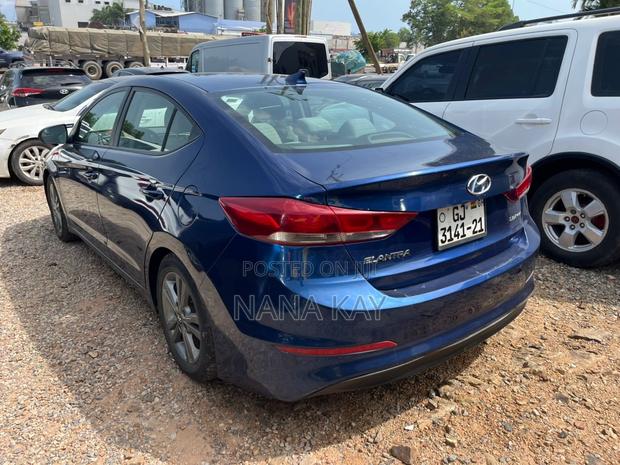 Hyundai Elantra SE 2018 Blue