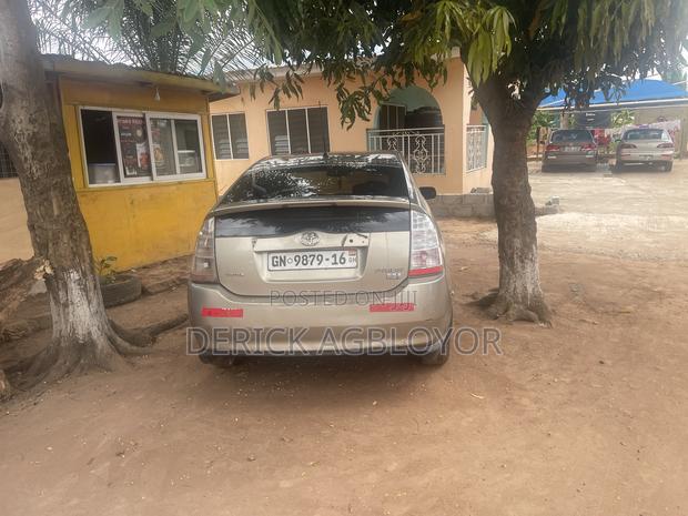 Toyota Prius 2006 Brown